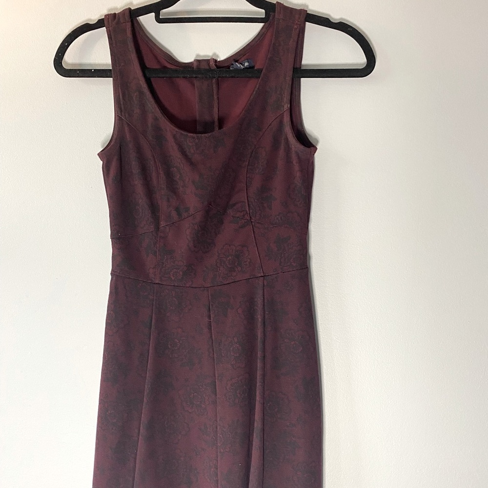 Sleeveless Fit and Flare Burgundy Dress - American Eagle - XS